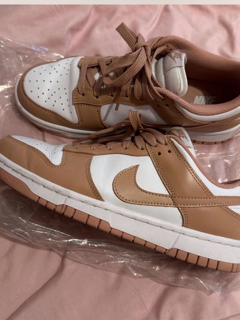 Nike Low-Top Sneakers in White & Tan Brown